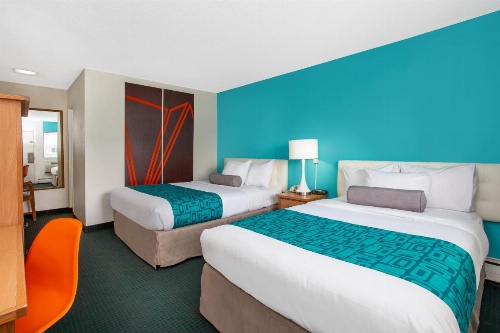 Howard Johnson by Wyndham Colorado Springs image 21