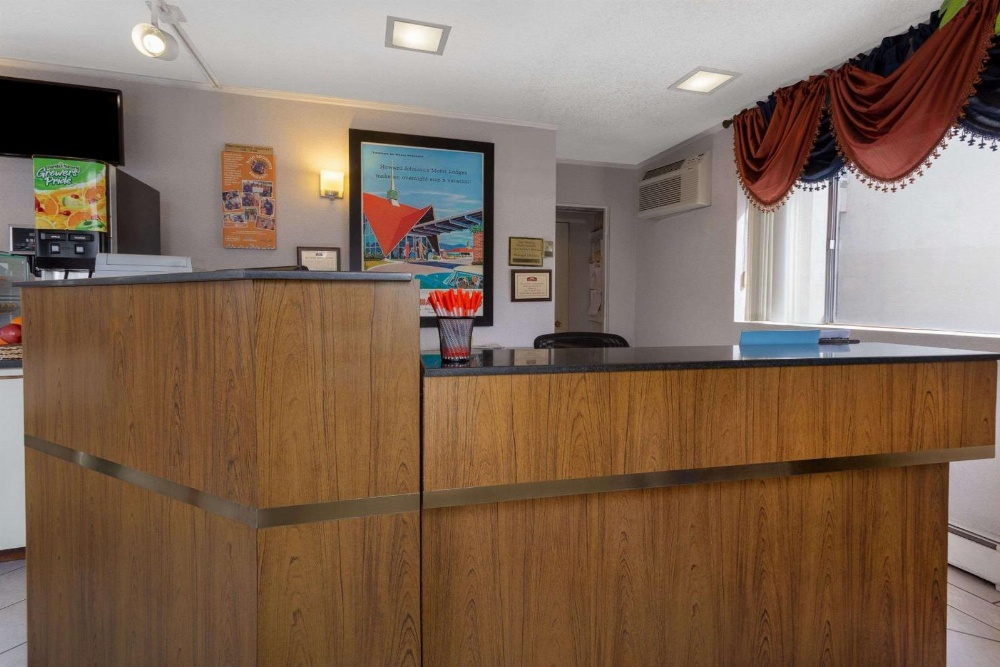 Howard Johnson by Wyndham Colorado Springs Main image